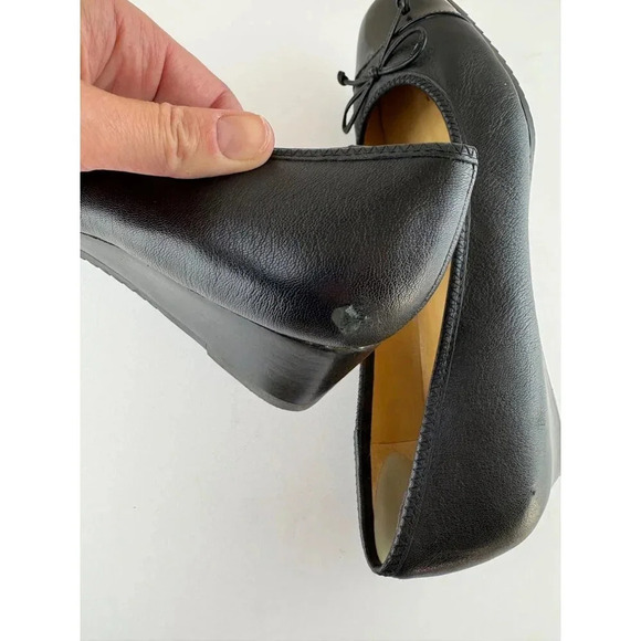 Trotters Lilly Cap Toe Pumps Black Leather Wedge Heels Size 10.5 M Bow Detail - Picture 9 of 12